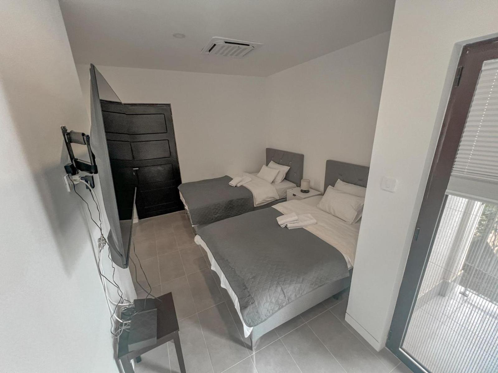 Absolute Adriatic Apartment Kotor Ngoại thất bức ảnh